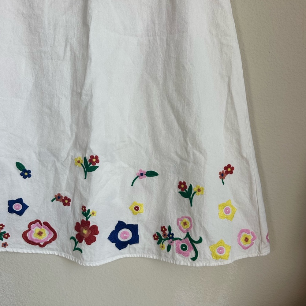 La Lavon Embroidered Sleeveless Dress - Picture 5 of 12